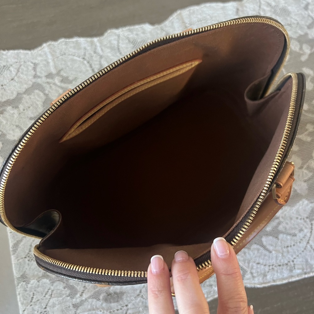 Authentic Louis Vuitton Alma PM - Picture 9 of 11